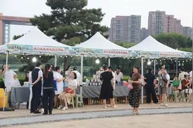 “烟火气”邂逅“草药香”！临沂“中医药文化夜市”火爆出圈图片