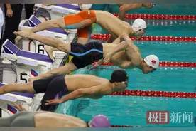 游泳全锦赛开幕，孙佳俊打破自己的全国纪录晋级图片