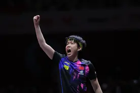 冲击三大赛单打首冠！王楚钦4比1战胜莫雷加德挺进男单决赛图片