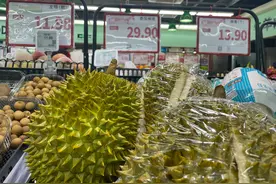榴莲单价进入10元时代？记者探访商超门店，买榴莲仍需百元大钞图片