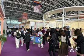争先预定下届服博会！全国15大产业集群“抢滩”汕头市场图片