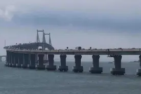 汕头南澳岛将于4日18时前关闭滨海景区，目前大桥出岛至少排2个小时图片
