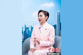 邝美云谈香港新曲：同步挽手爱护“我们的家”图片