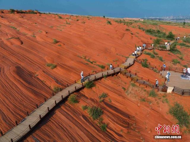 陕西靖边：黄土高原上的壮美丹霞
