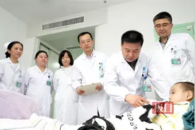 90%小肠坏死，“短肠宝贝”植入“新肠”重生！协和医院完成华中首例儿童小肠移植手术图片