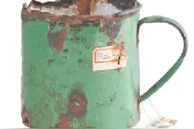 锈茶缸竟是国家一级文物，从喝水到防毒，它见证了抗日战士的战场智慧图片