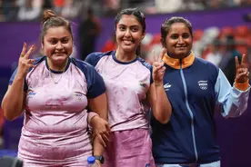 追光 | 印度女双的制胜法宝就贴在她们的球拍上图片