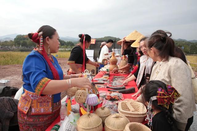 2025年白沙“啦奥门”雨林与您山兰文化活动启幕