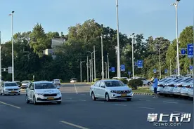 暑期迎来驾考热，驾培行业展现新气象图片