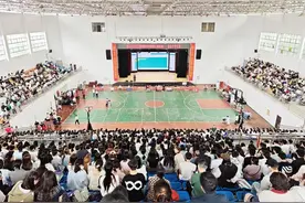 湘西龙山：为毕业生志愿填报精准导航图片