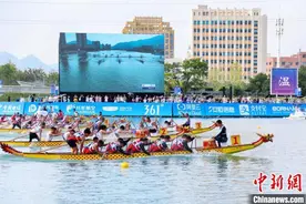 （杭州亚运会）杭州亚运会龙舟项目开赛 中国男女队包揽冠军图片