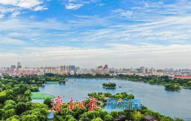 雨后初晴 大明湖畔美景如画