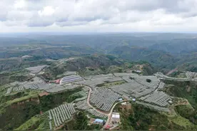 唱响新时代劳动者奋斗之歌——以习近平同志为核心的党中央关心关爱工人阶级和广大劳动群众纪实图片