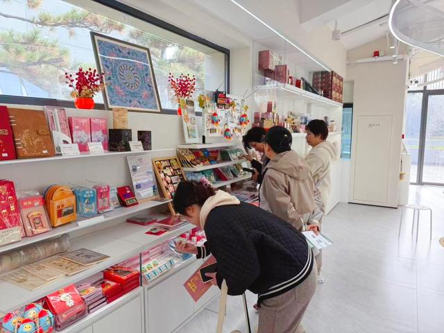 就在海淀公园！蔡琴带火的宝藏打卡地，藏着这样的美物