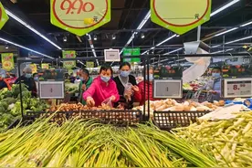 最低19.8元/斤！好多沈阳人排队购买：太便宜了图片