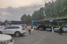 “五一”假期新能源汽车出行忙，河南高速充电量增幅明显图片