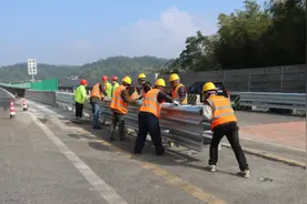 许广高速长沙段中护栏改造项目将于11月上旬完工图片