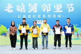 杭州这条美食街打造一批骑手友好商铺 这让21岁的大学生骑手很暖心图片