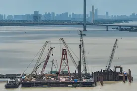 广州万龙大桥主墩桩基施工全部完成图片