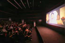 中法合拍纪录电影《康熙与路易十四》进校园，激发学子影视创作欲望图片