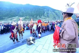 四川九龙旅游“热”力十足 旅游收入4332万元图片