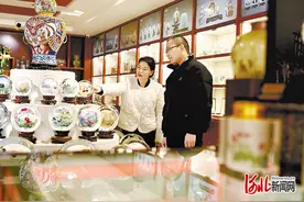 新春走基层｜订单激增，衡水内画全球“献瑞”图片