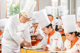 本科生纷纷“回炉”读职校，新东方烹饪成为热门选择图片