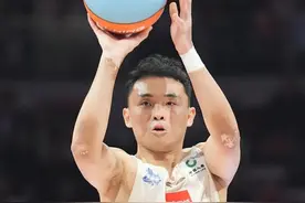 CBA全明星赛：原帅获三分球大赛冠军图片