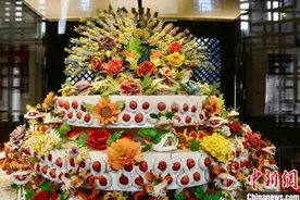 太原古县城“国潮风”花馍受青睐图片