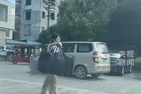 婉拒资助！火遍全网的“扁担女孩”找到了图片