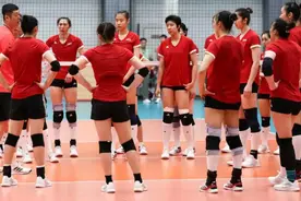 聚焦 | 中国女排世联赛24人名单出炉 庄宇珊接过朱婷2号球衣图片