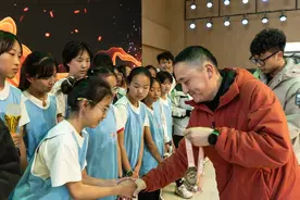 2025年盘龙区小学生篮球比赛圆满落幕 金实小学、新迎一小分获男女组冠军图片