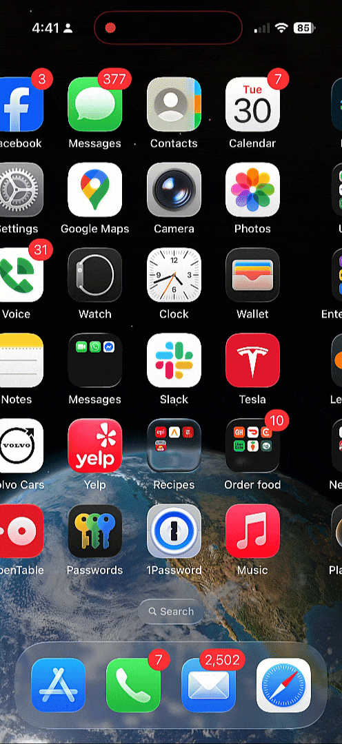 翻车！iOS 26“液态玻璃”界面太炫却难用，网友：用起来真头疼