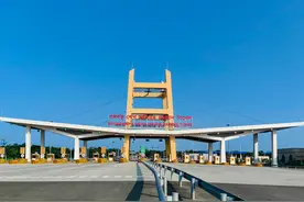 南亚地区首条水下隧道——孟加拉国父隧道建成通车图片