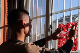 新春走基层 | “蛇盘兔辈辈富” 乐安剪纸送上蛇年美好祝福图片