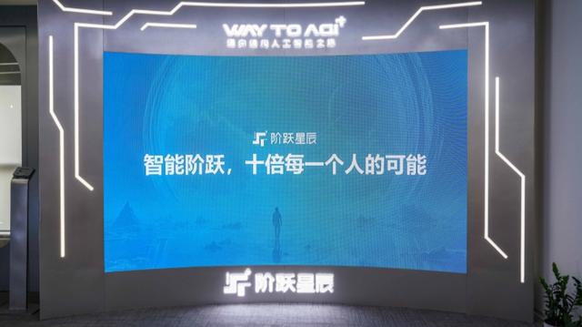 “国产模型+国产算力”首次联合创新，多模态“卷王”为何要做这件事