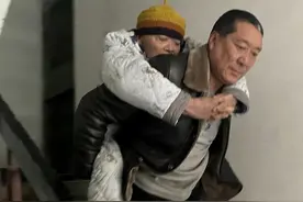 凡人微光｜“有事找老刘”——朝天门兼职网格员刘儒明做社区贴心人图片