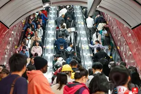 春运首日广州地铁运客951.4万人次 广州火车站客流量最大图片