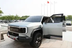 “无锡造”高端新能源皮卡，首批40台“出海”！图片