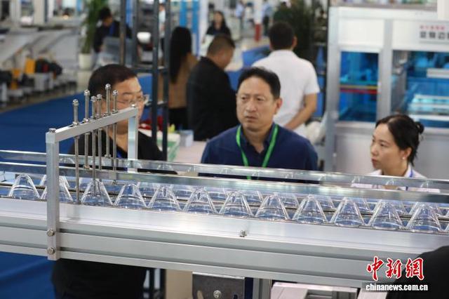 第六届中国·沧县塑料中空制品展览会开幕