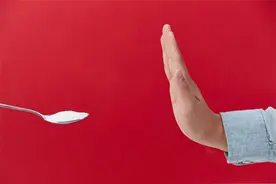 摄入量为推荐量2倍！专家：中国人吃盐过多致死率世界第一【附制盐行业供需现状分析】图片