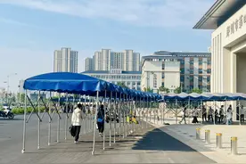 河南中考启幕！今天，郑州市区8.21万名考生共书“青春”答卷图片