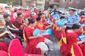 西安交警浐灞大队二中队：“线上+线下” 跑出电动车挂牌“加速度”图片