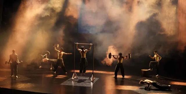 实拍揭秘！9层「垂直文化聚落」，福田新地标