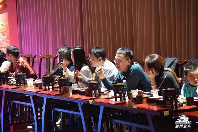 荆州，燃爆了！