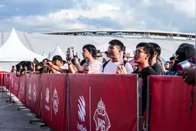 《决胜巅峰》国服迎来公测，玩家分享马来西亚观赛感受图片