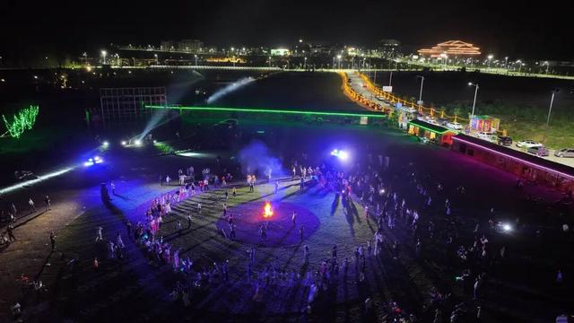 双节同庆，夜GO嗨！“活力夜广西”率先点燃贺州夜晚