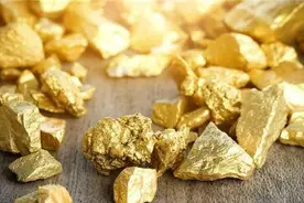 国际黄金期现价突破3300美元创新高，紫金矿业出资10亿美元买金矿图片