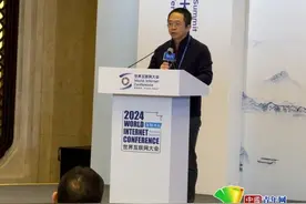 周鸿祎：企业家要学会利用“流量”把企业经营好图片