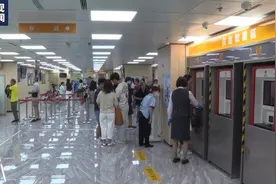 港澳非中国籍永久性居民可申办来往内地通行证 外籍居民：很兴奋图片